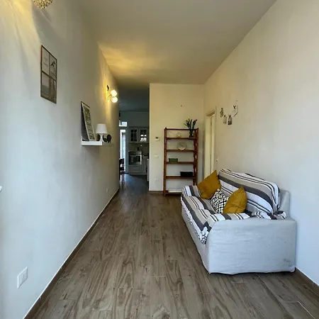 Garden Apartment *