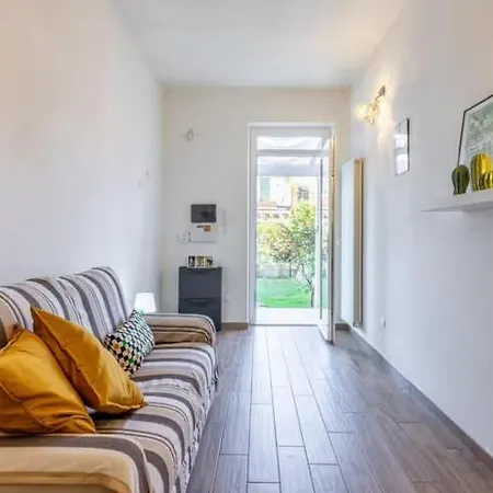 Garden مارينا دي كارّارا